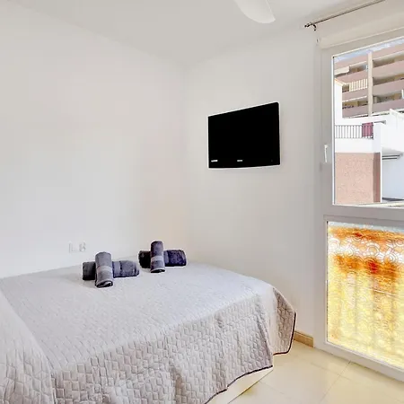 Enjoys Sea Views Tenerife South Island Apartment *